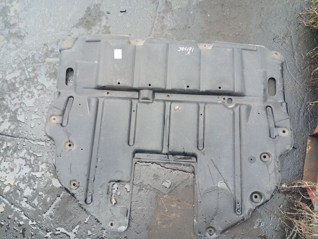 Защита двигателя 51441-30290 на Toyota Crown JZS171 1JZ-FSE Фото 2