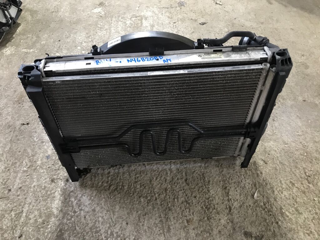 Радиатор ДВС на Bmw 3-Series E90 N46B20 9453424