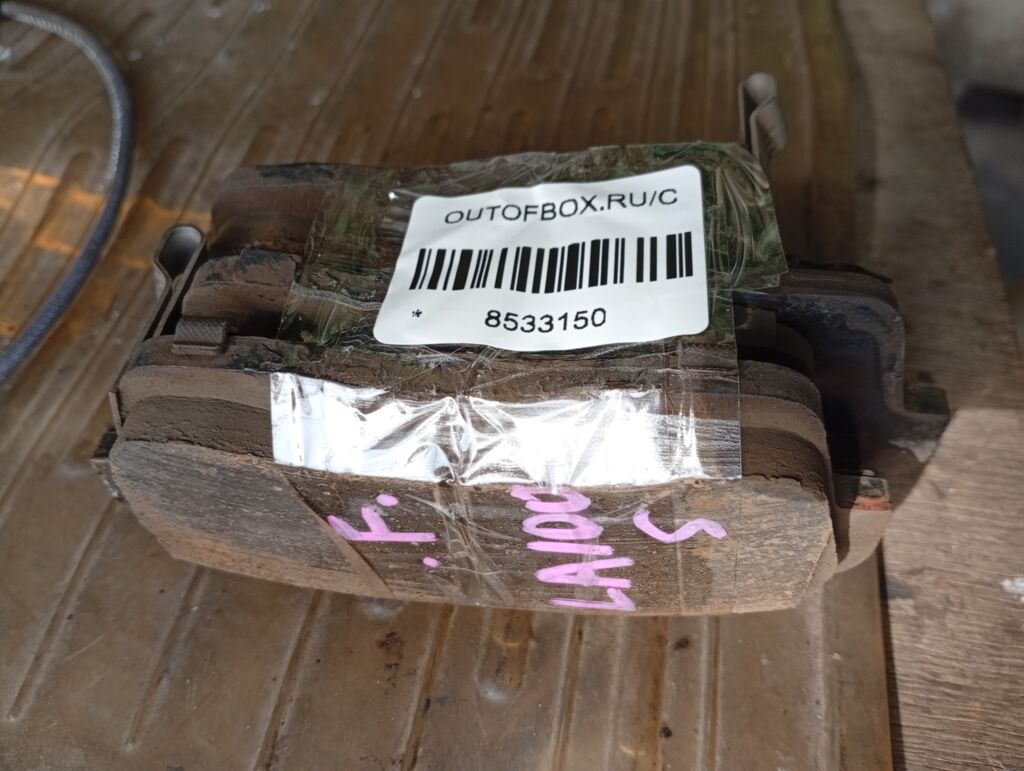 Тормозные колодки на Daihatsu Move LA100S KF-VE, Переднее расположение