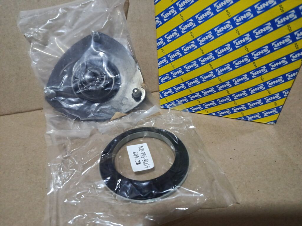 Чашка стойки SNR 51726S5A004NB на Honda Cr-V RD5 Фото 4