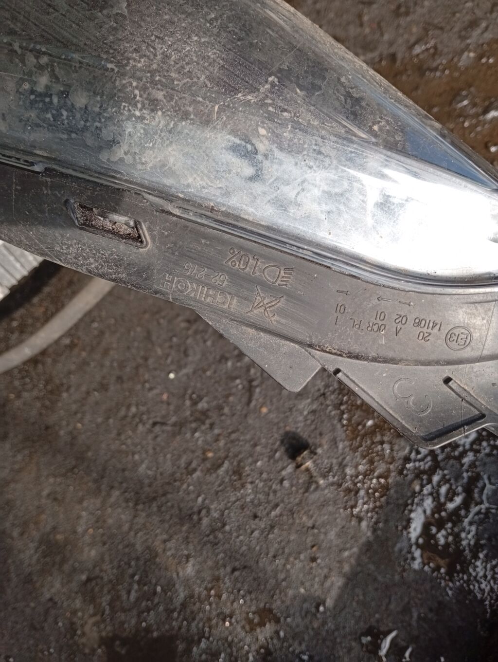 Фара на Toyota Ractis NCP120 52-275 81110-52J90, Правое расположение