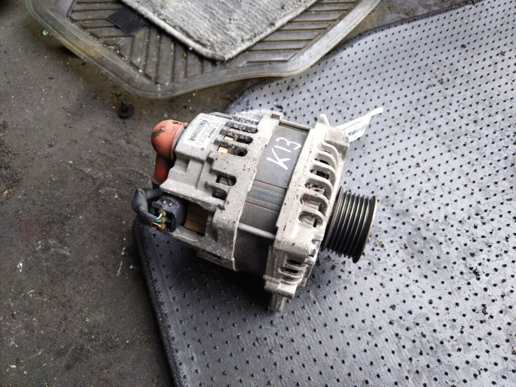 Генератор на Nissan March K13 HR12DE 23100-1HZ1A