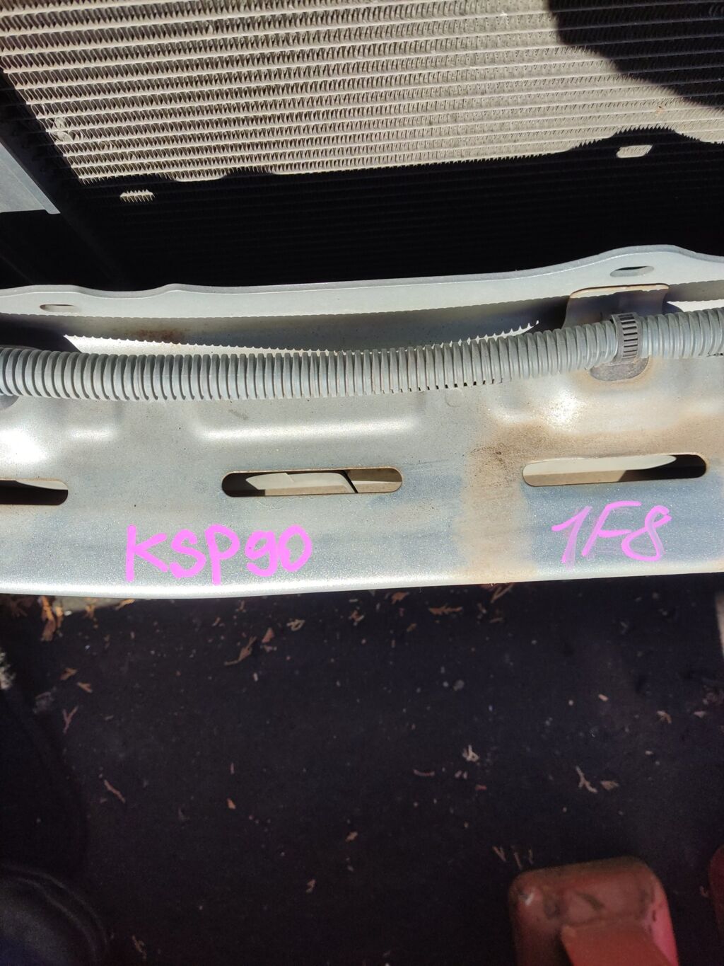 Телевизор на Toyota Vitz KSP90 1KR-FE