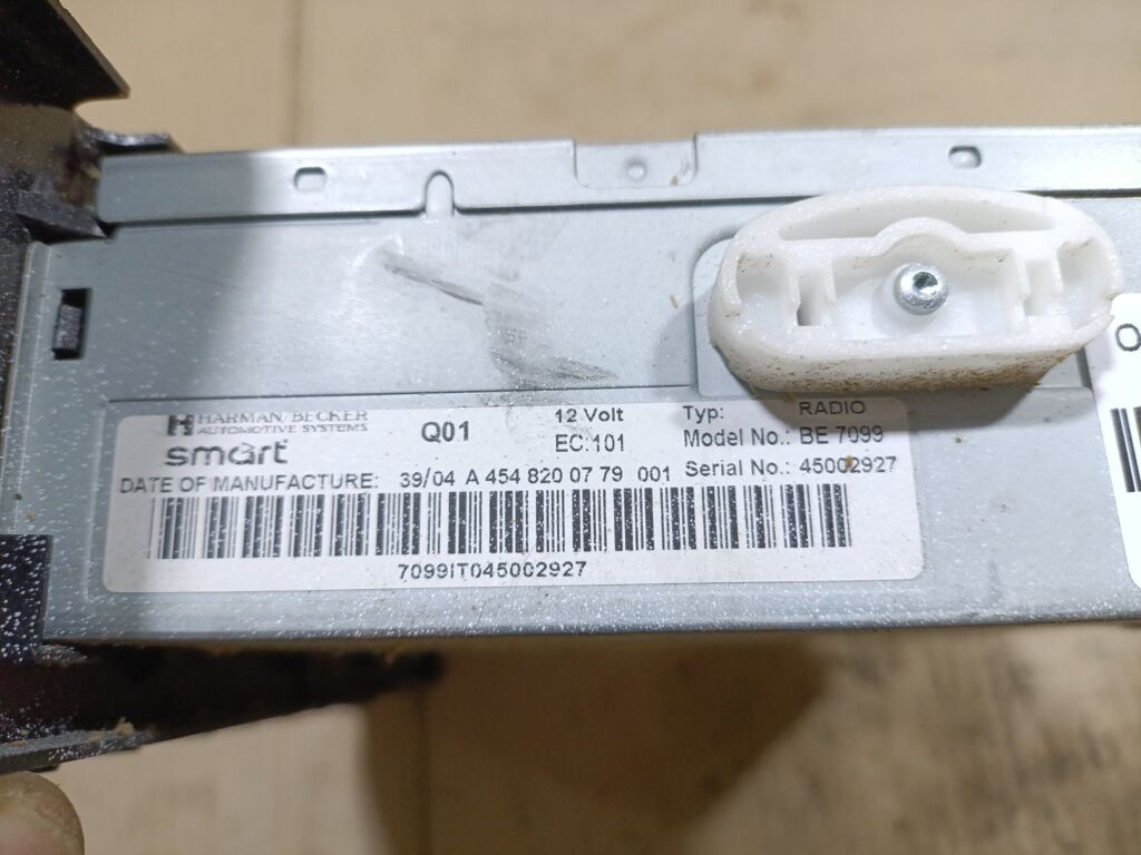 Автомагнитофон на Smart Forfour W454.031 A4548200779001