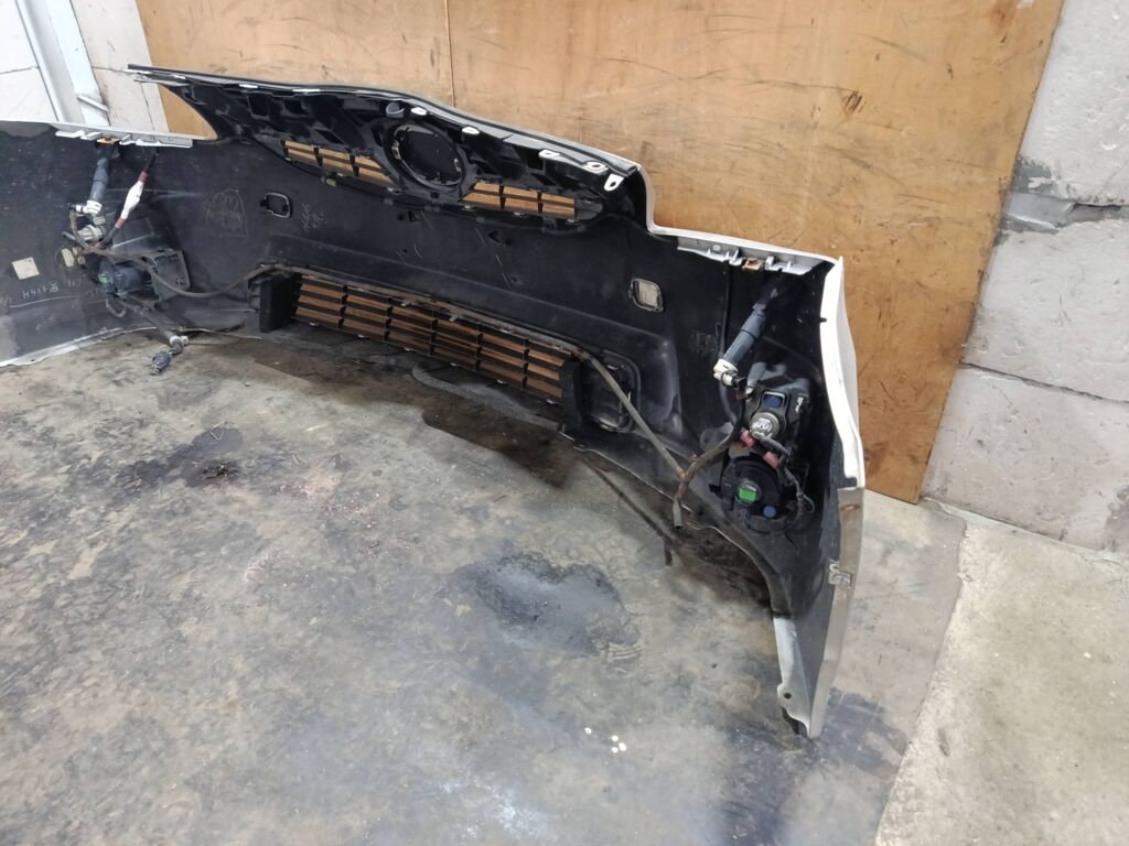 Бампер на Toyota Prius ZVW30 Фото 4