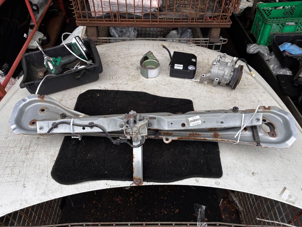 Жесткость бампера на Toyota Pixis Epoch LA300A, Переднее расположение