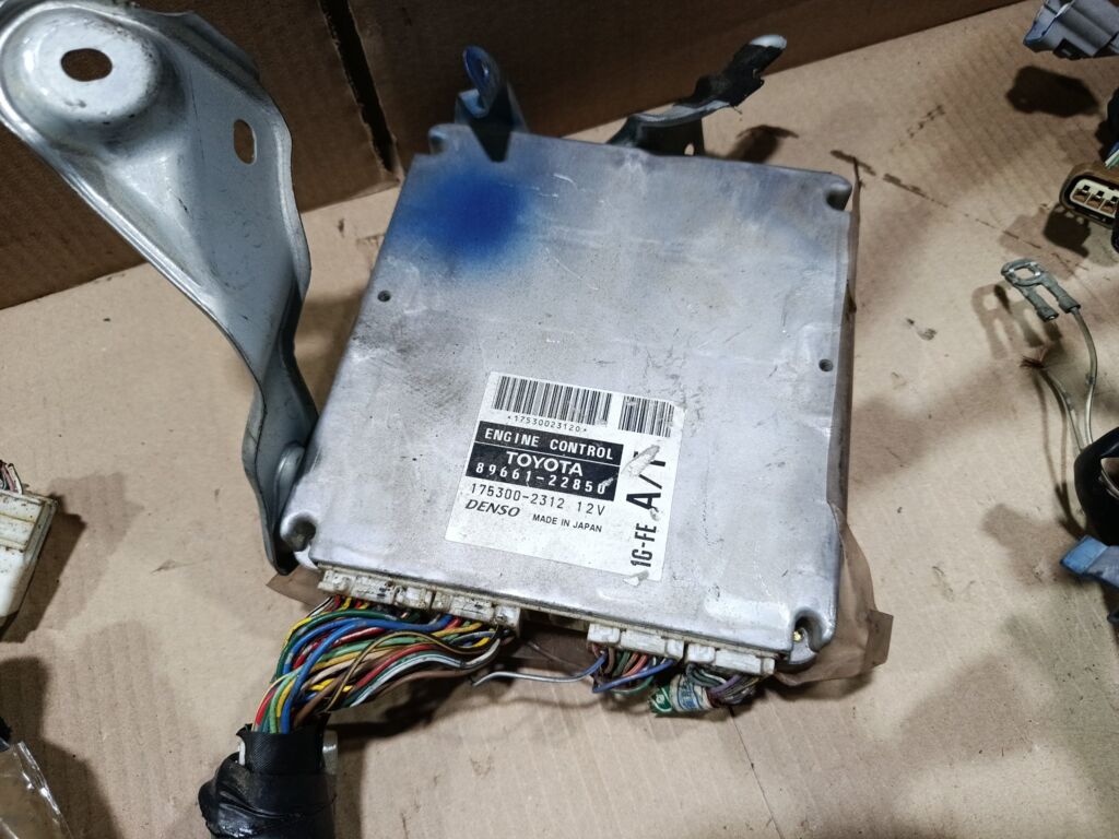 Провода на Toyota Mark Ii GX100 1G-FE Фото 2