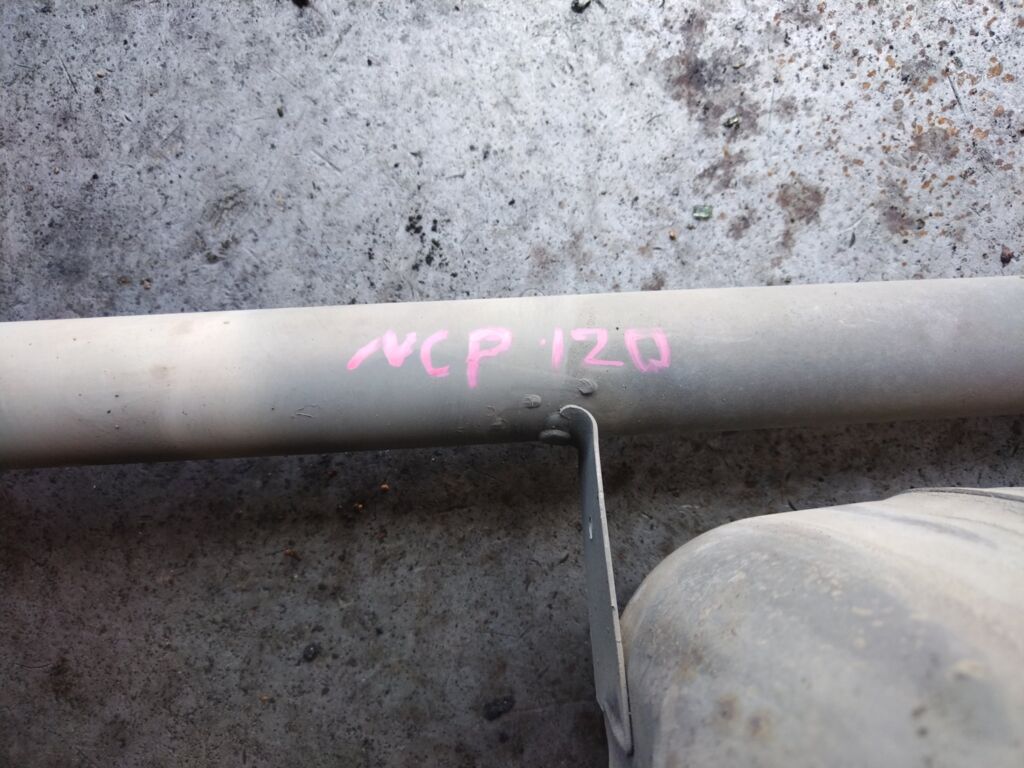 Глушитель на Toyota Ractis NCP120 1NZ-FE Фото 3