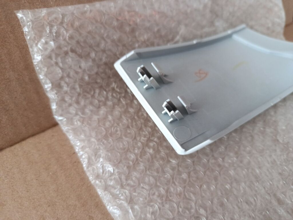 Планка под фару 52513-35100-A0 TOYOTA 52513-35100-A0,52513-35100-A0 на Toyota Fj Cruiser GSJ15W Фото 2