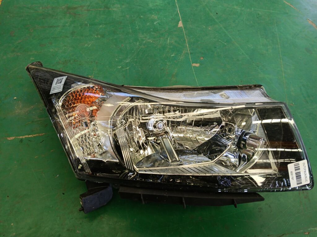 Фара на Chevrolet Cruze J300 100-30074, Правое расположение