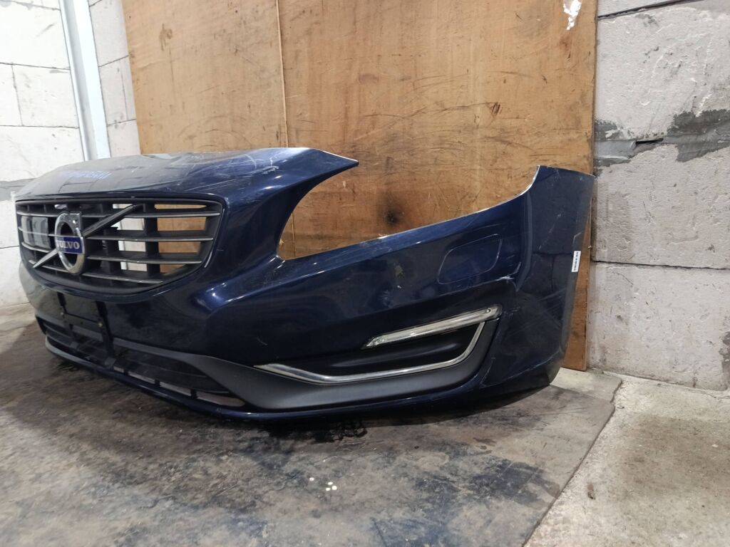 Бампер на Volvo V60 FW Фото 5