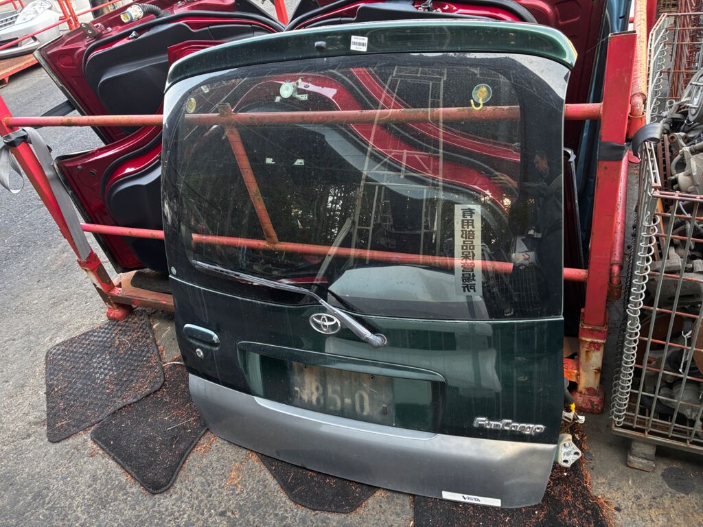 Дверь задняя на Toyota Funcargo NCP20
