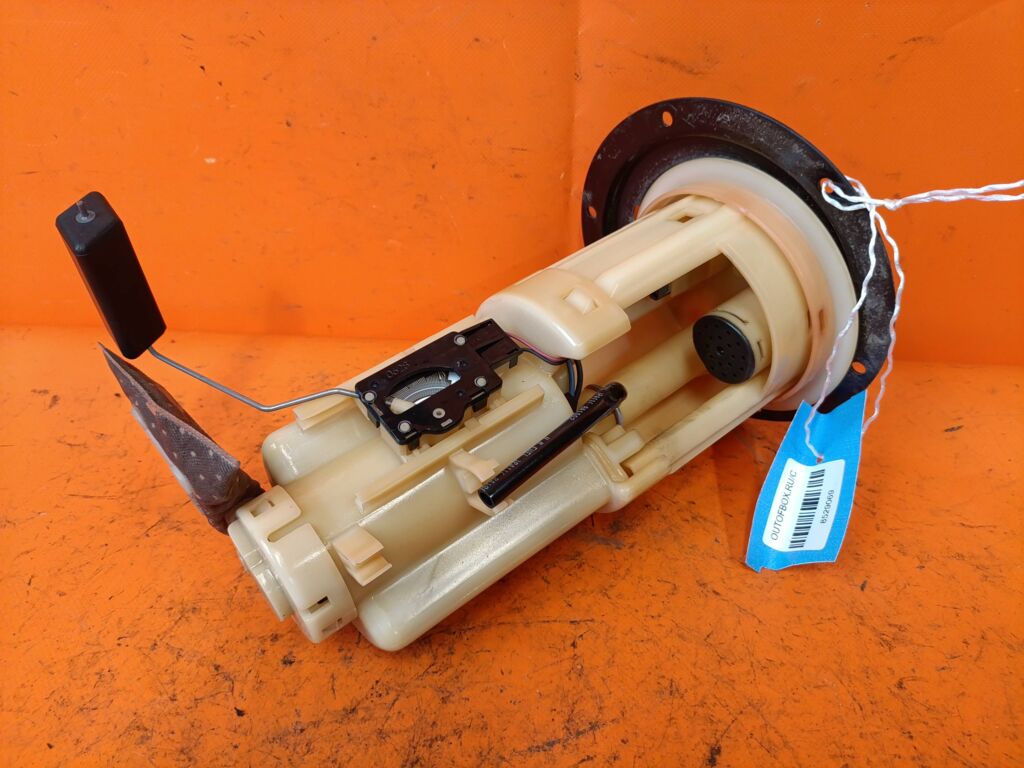 Бензонасос на Mitsubishi Colt Plus Z23W