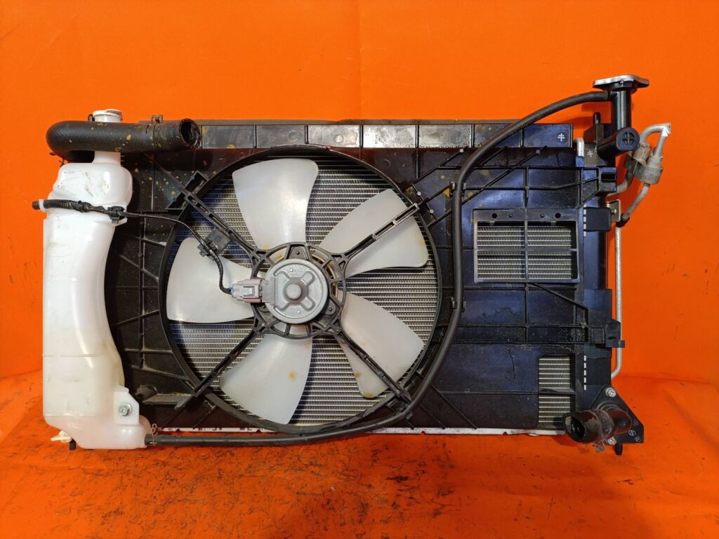 Радиатор ДВС на Mitsubishi Colt Plus Z23W 4A91