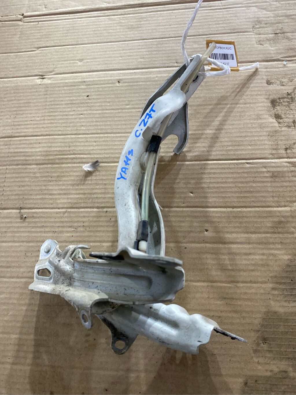 Крепление капота на Suzuki Sx4 YA11S