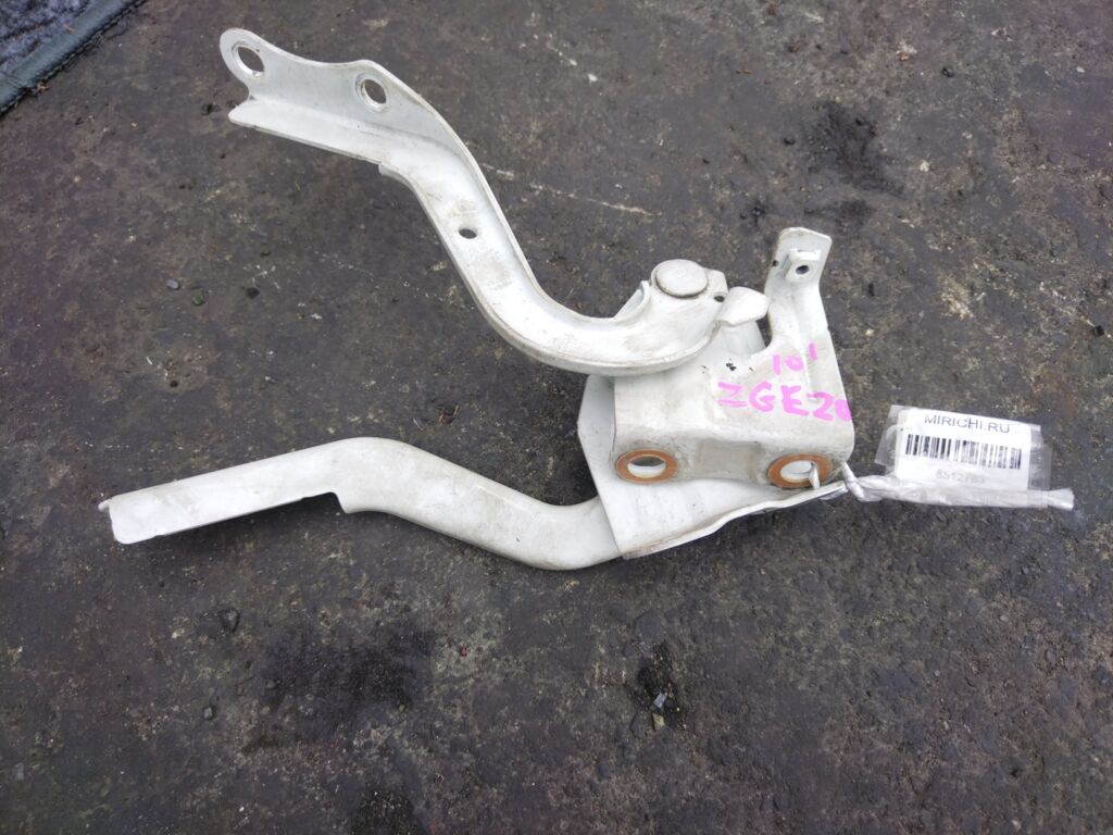 Крепление капота на Toyota Wish ZGE20G