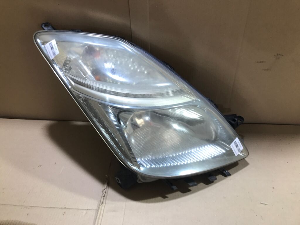 Фара на Toyota Prius NHW20 47-23 212-11G7-LDEMR  47-16R, Правое расположение