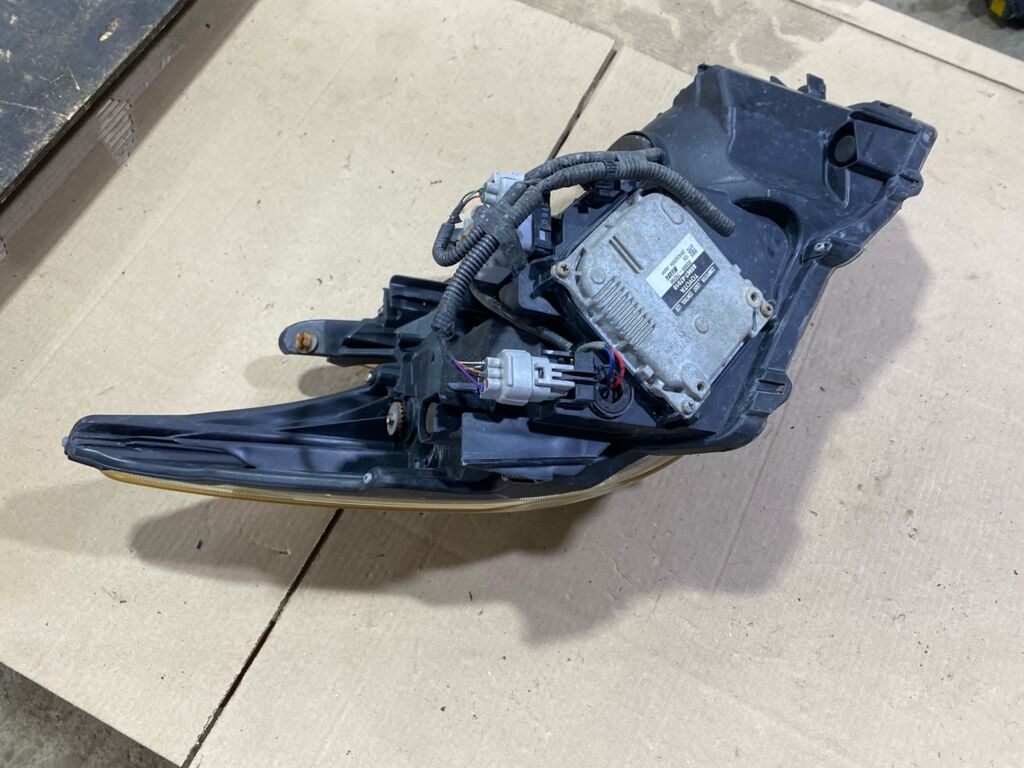 Фара 47-30 47-30,212-11P6-LDEM7 L на Toyota Prius ZVW30 Фото 2