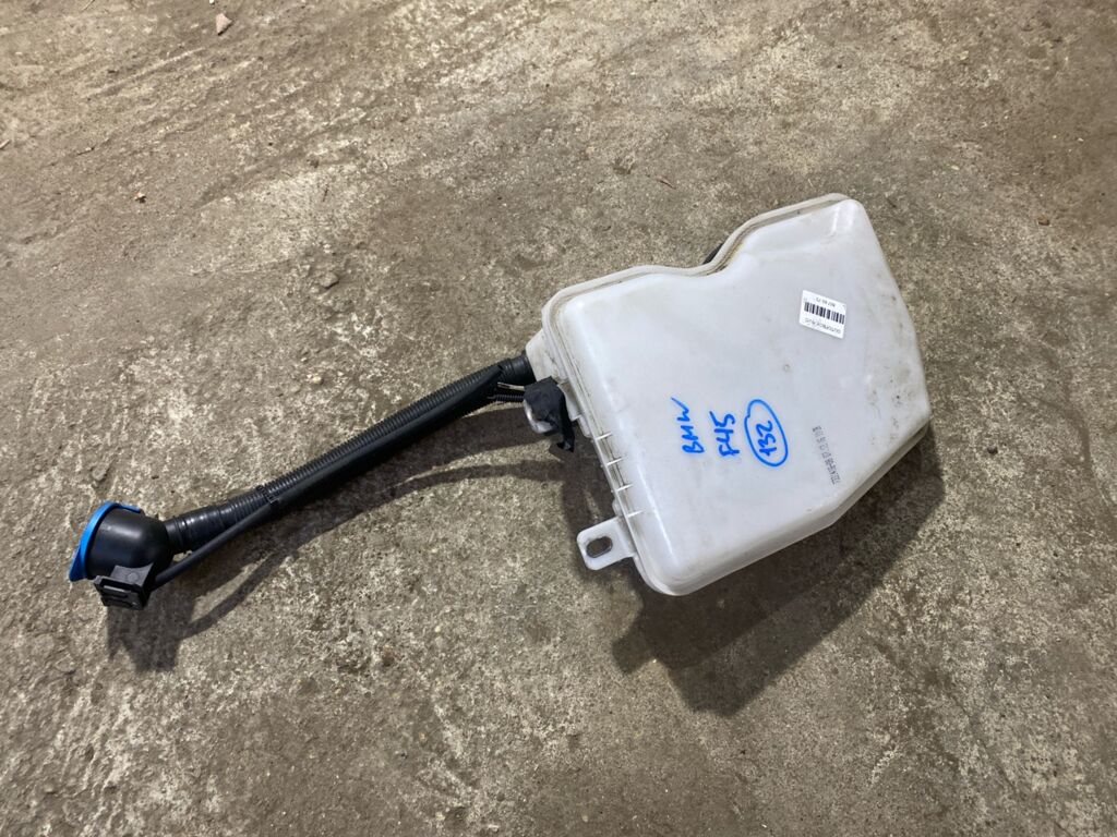 Бачок омывателя на Bmw 2 Series Active Tourer F45 61667331418