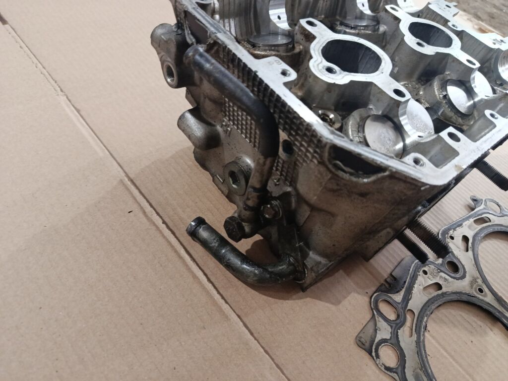 Головка блока цилиндров на Subaru Legacy Wagon BH5 EJ206 Фото 8