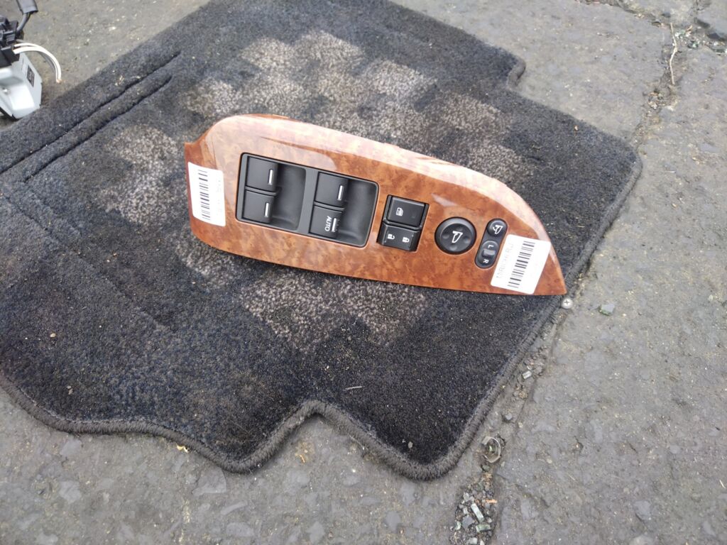 Блок упр-я стеклоподъемниками 35750-SLE-J11-M1 на Honda Odyssey RB3 Фото 3