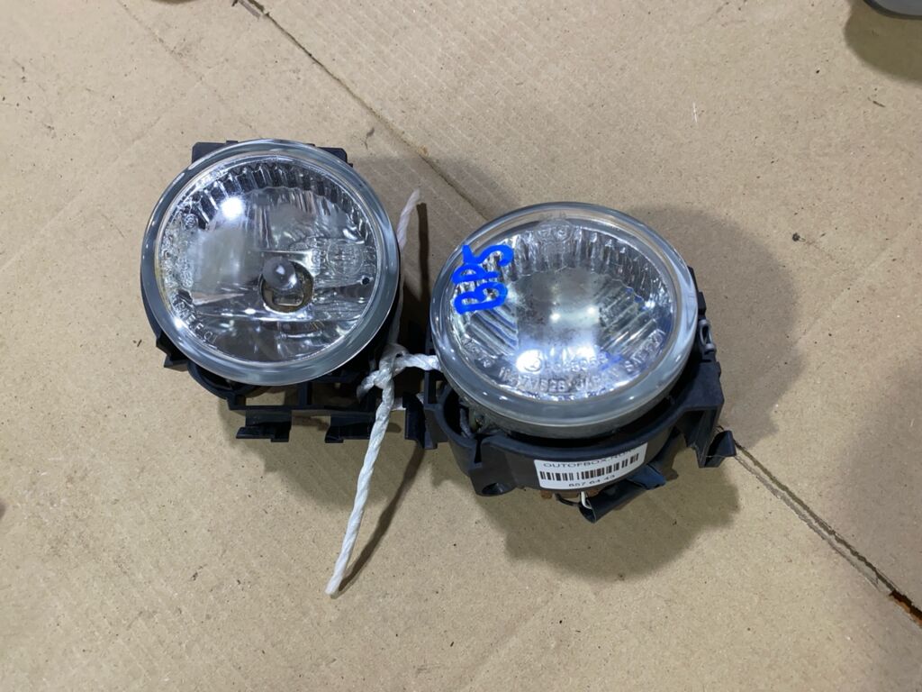 Туманка бамперная на Subaru Legacy BL5 114-77828