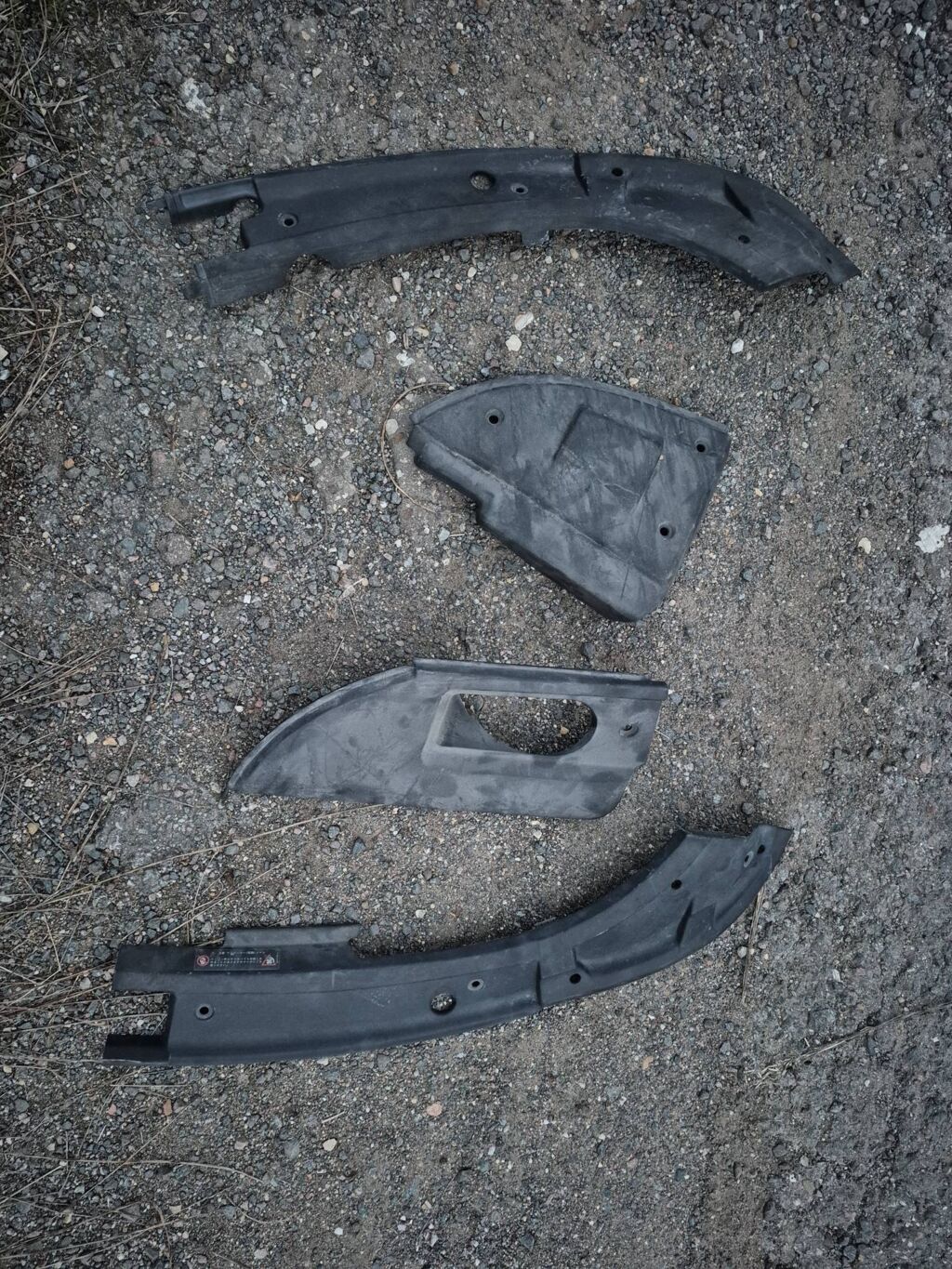 Кожух ДВС на Audi Tt 8N BHE 8N0860441