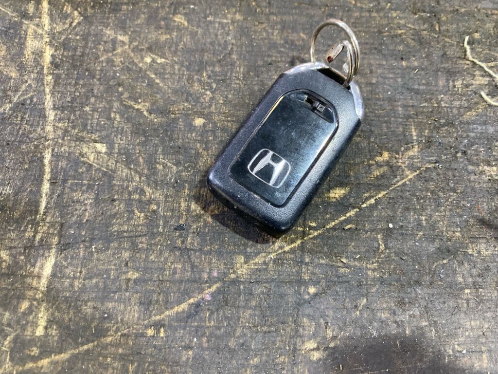 Иммобилайзер на Honda Fit GP5 Фото 2