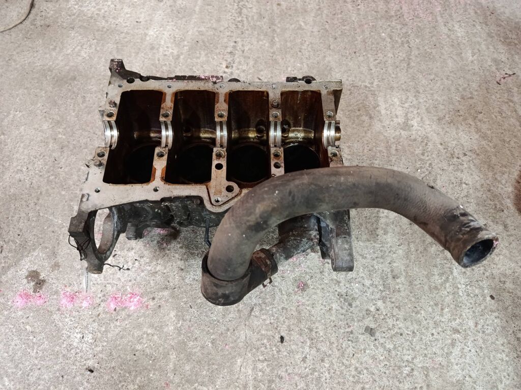 Блок двигателя на Toyota Vista ZZV50 1ZZ-FE