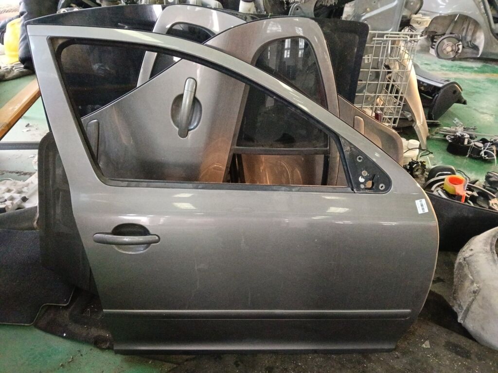 Дверь боковая на Skoda Octavia 1Z, Переднее Правое расположение
