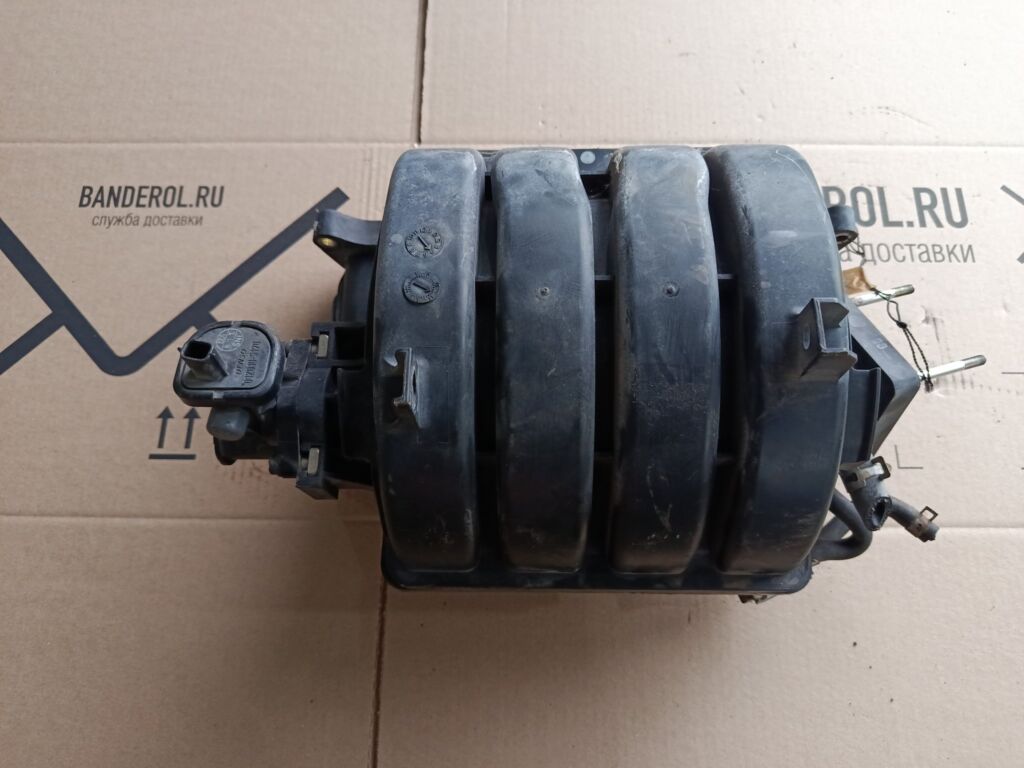Коллектор впускной на Suzuki Sx4 YA11S M15A