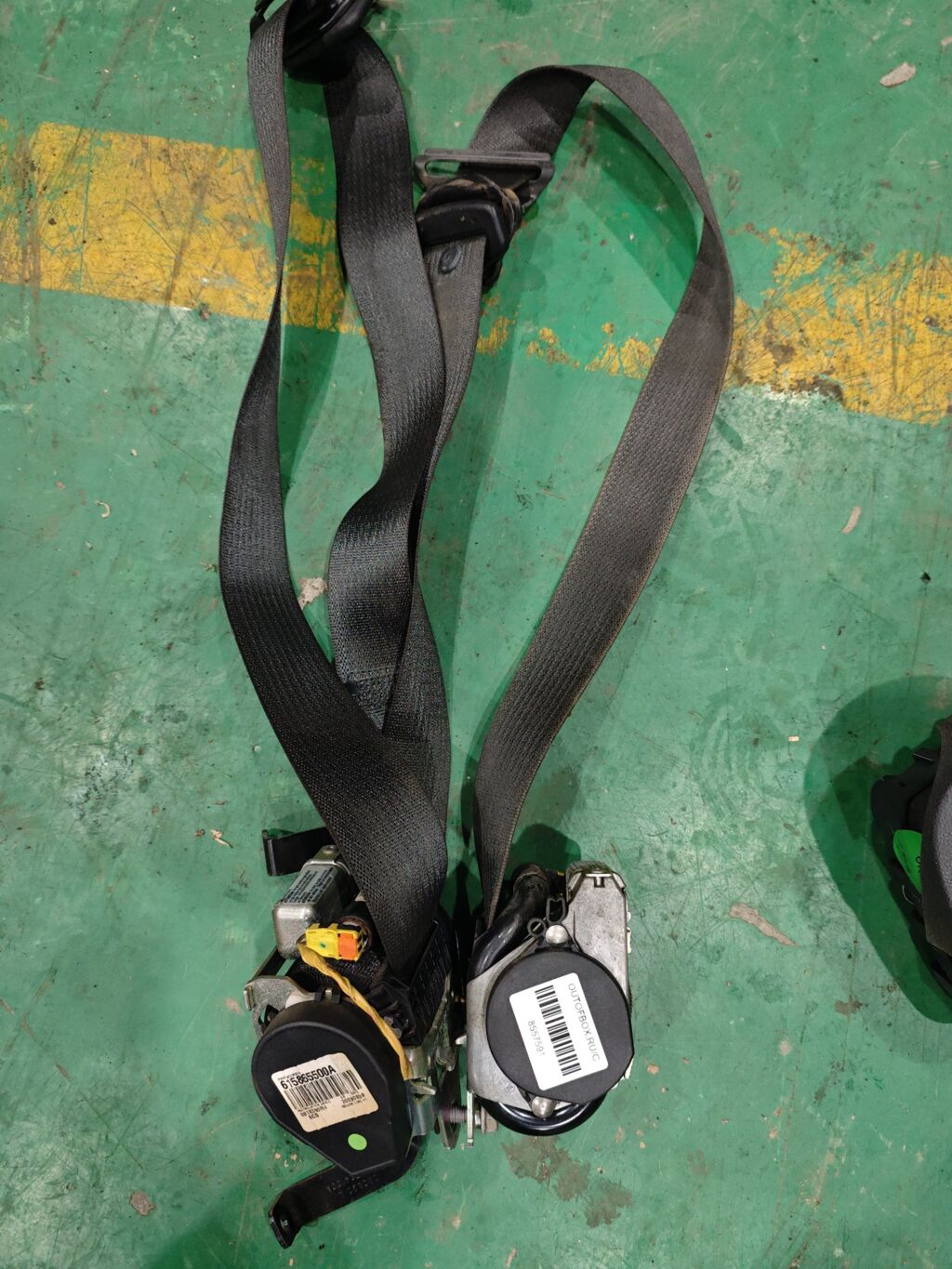 Ремень безопасности на Chevrolet Cruze J300 615865200A  615865500A, Переднее расположение