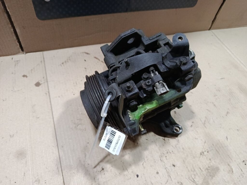 Компрессор кондиционера на Subaru Legacy Wagon BH5 EJ206 Фото 5