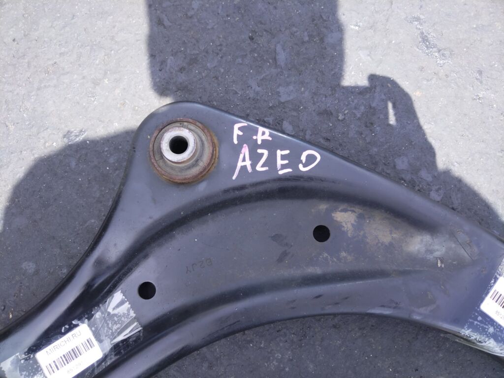 Рычаг на Nissan Leaf AZE0 EM57 54500 1KA0B  54500 1KA1B, Переднее Правое расположение