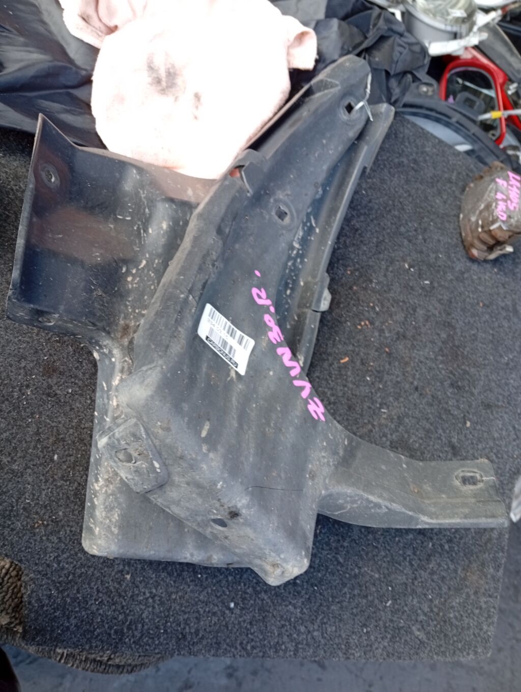 Подкрылок на Toyota Prius ZVW30 2ZR-FXE 52592-47021  52591-47021, Заднее расположение