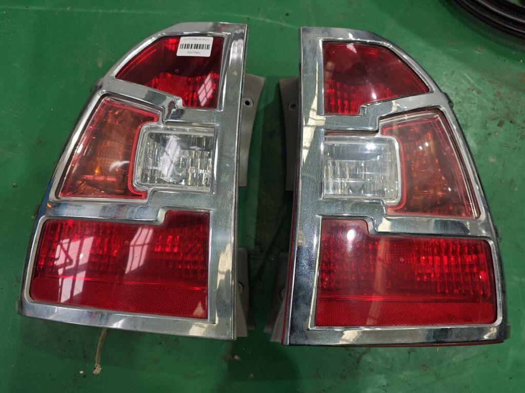 Стоп на Kia Sportage KM 92401-03000  92402-03000
