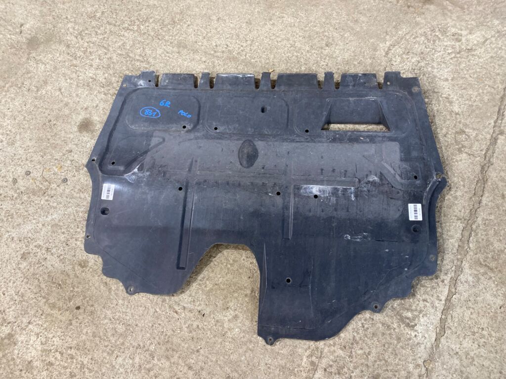 Защита двигателя 6R0825235A на Volkswagen Polo 6R Фото 3