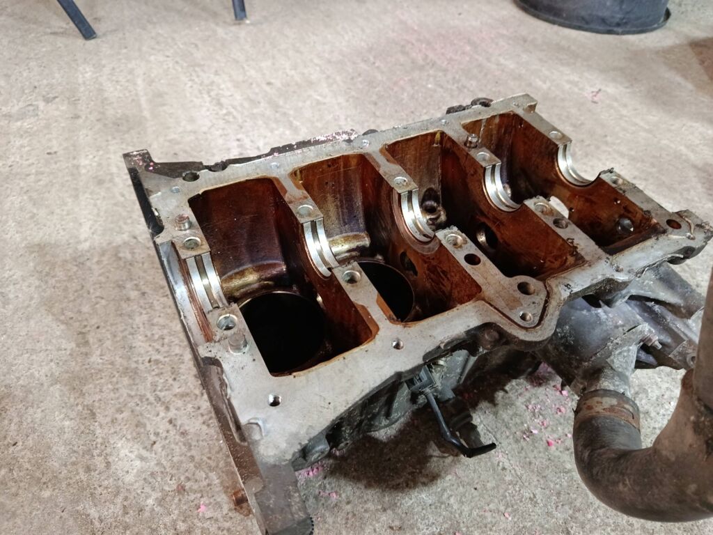 Блок двигателя на Toyota Vista ZZV50 1ZZ-FE Фото 2