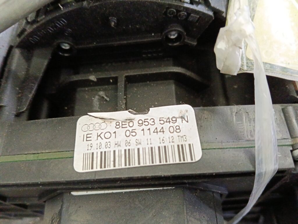 Переключатель поворотов на Audi A4 8E 8E0953541D  8E0953549N  4E0953503B  8E0419091BA