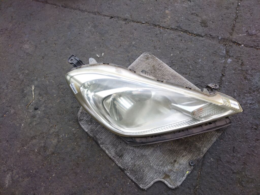 Фара на Honda Fit Hybrid GP1 P9603, Правое расположение
