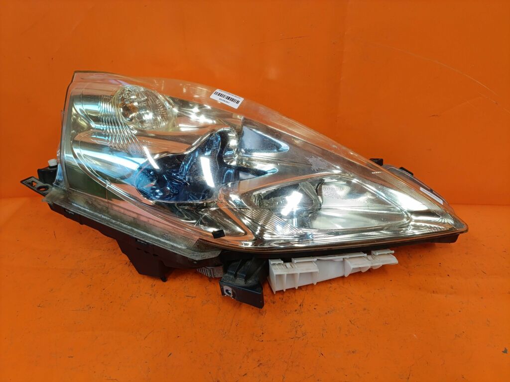 Фара на Nissan Leaf AZE0 1862 26010-3NK5A, Правое расположение