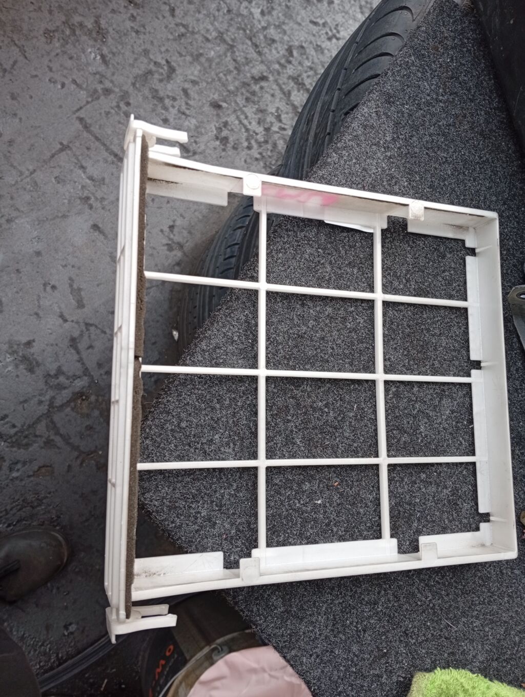 Корпус салонного фильтра на Toyota Noah AZR60G 1AZ-FSE 88899-41010