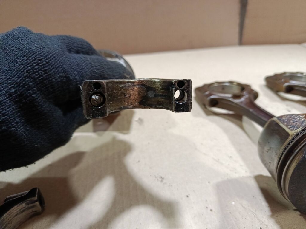 Поршень на Toyota Vista ZZV50 1ZZ-FE Фото 5