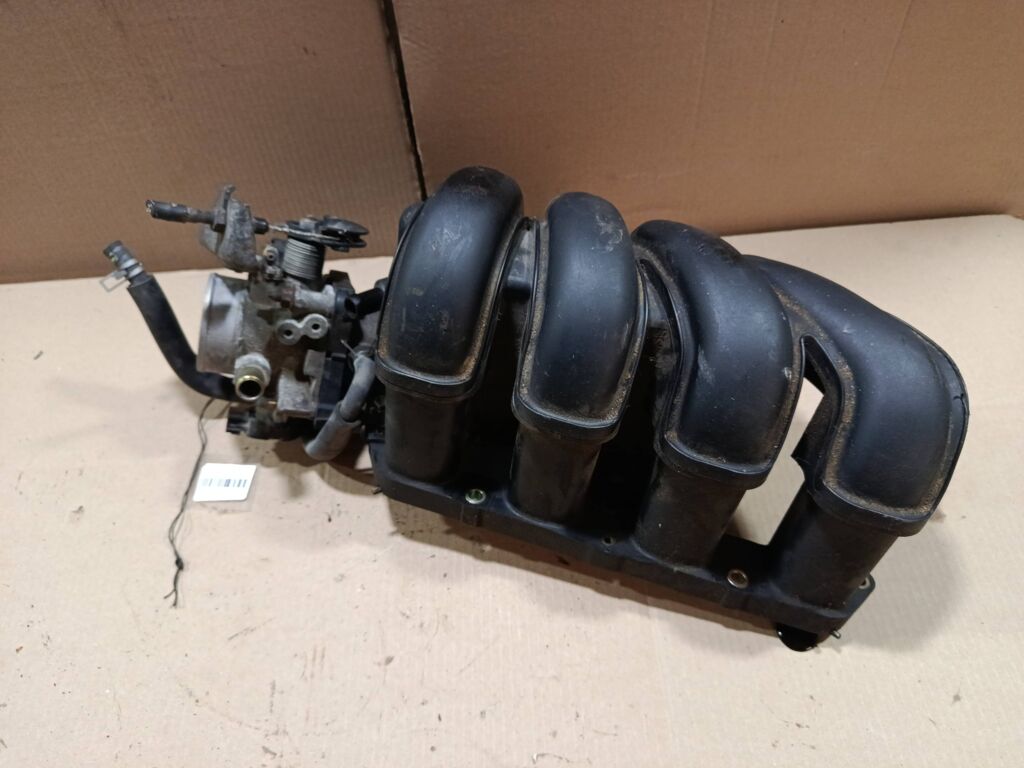 Дроссельная заслонка на Toyota Vista ZZV50 1ZZ-FE Фото 7