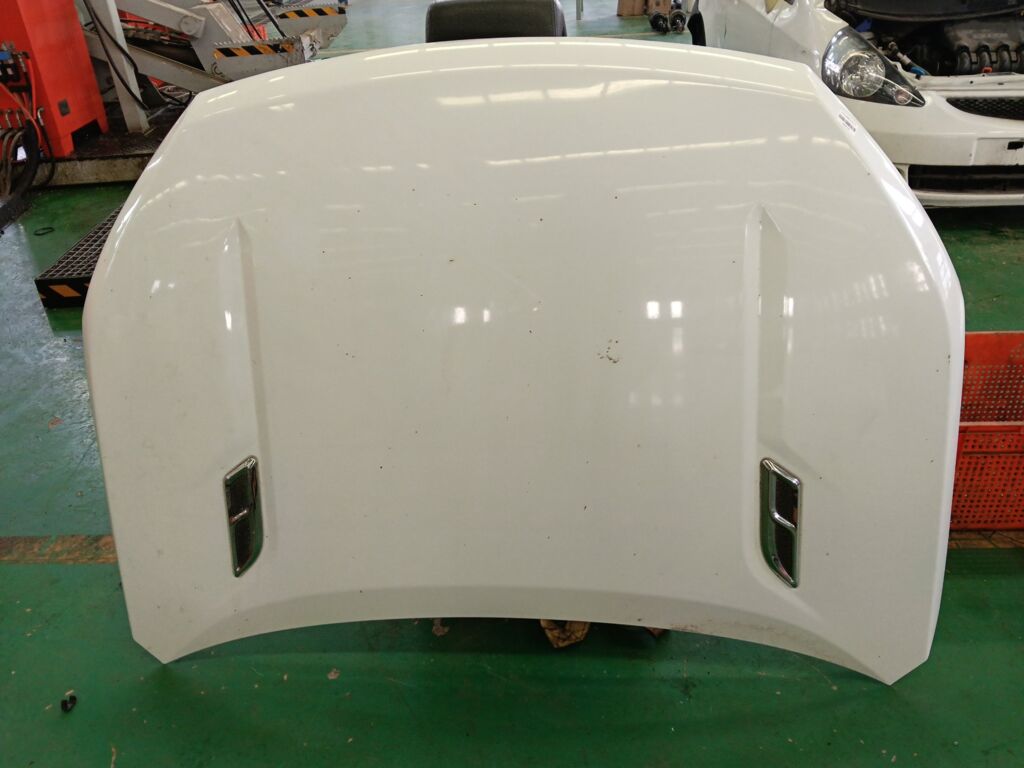 Капот на Changan Cs75