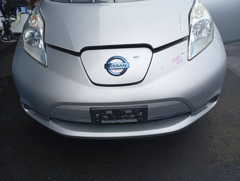Бампер на Nissan Leaf AZE0 Фото 3