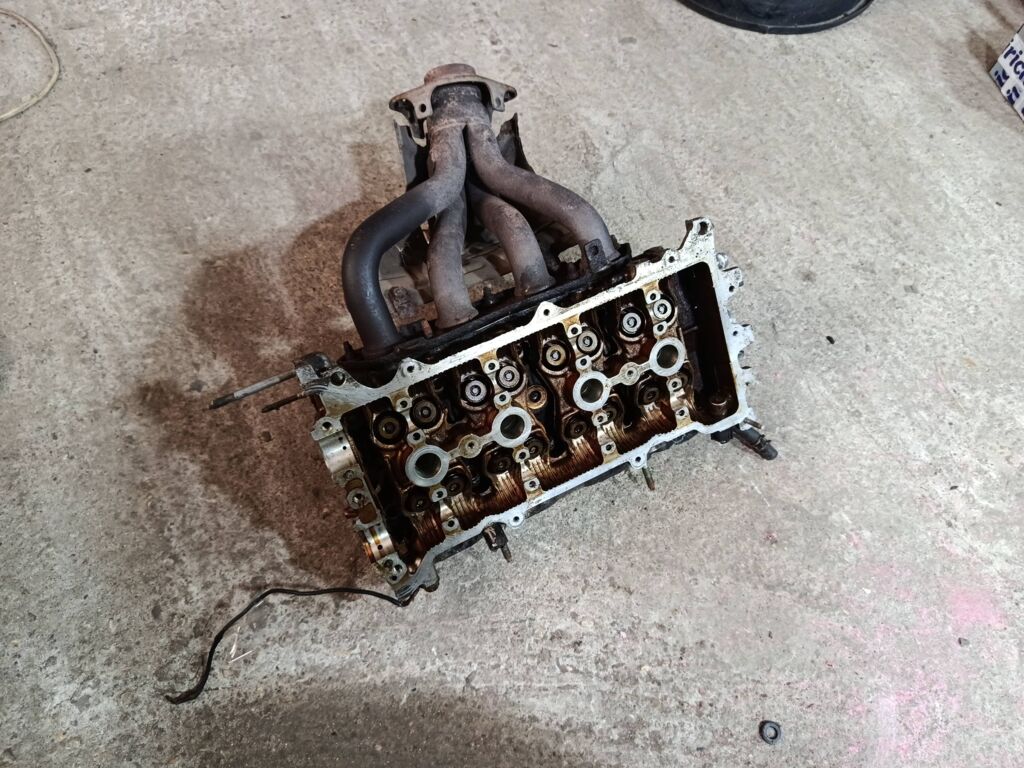 Головка блока цилиндров на Toyota Vista ZZV50 1ZZ-FE Фото 5