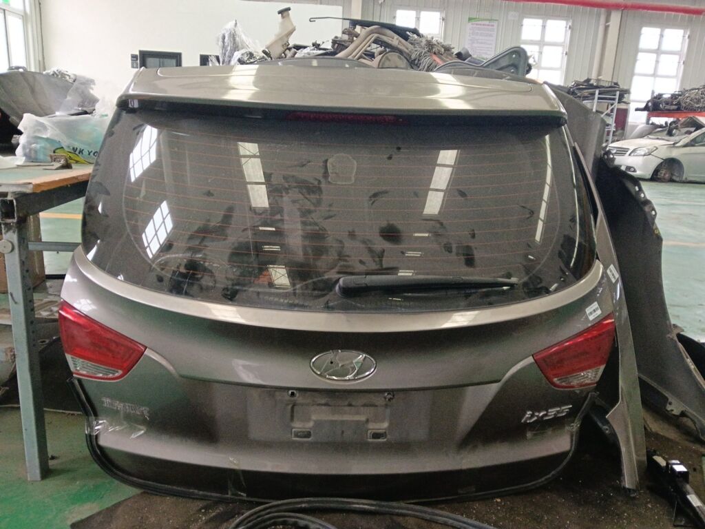 Дверь задняя на Hyundai Ix35 LM