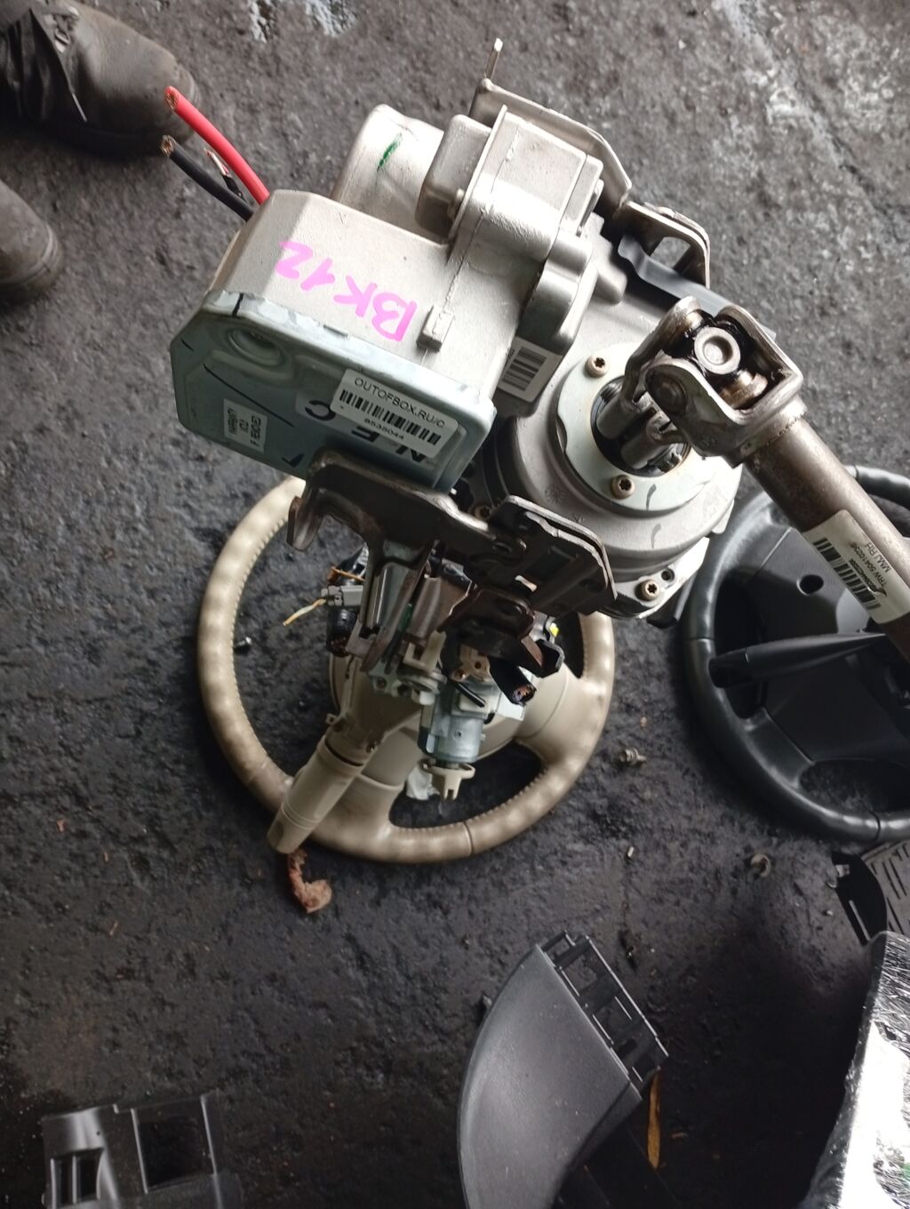 Рулевая колонка на Nissan March BK12