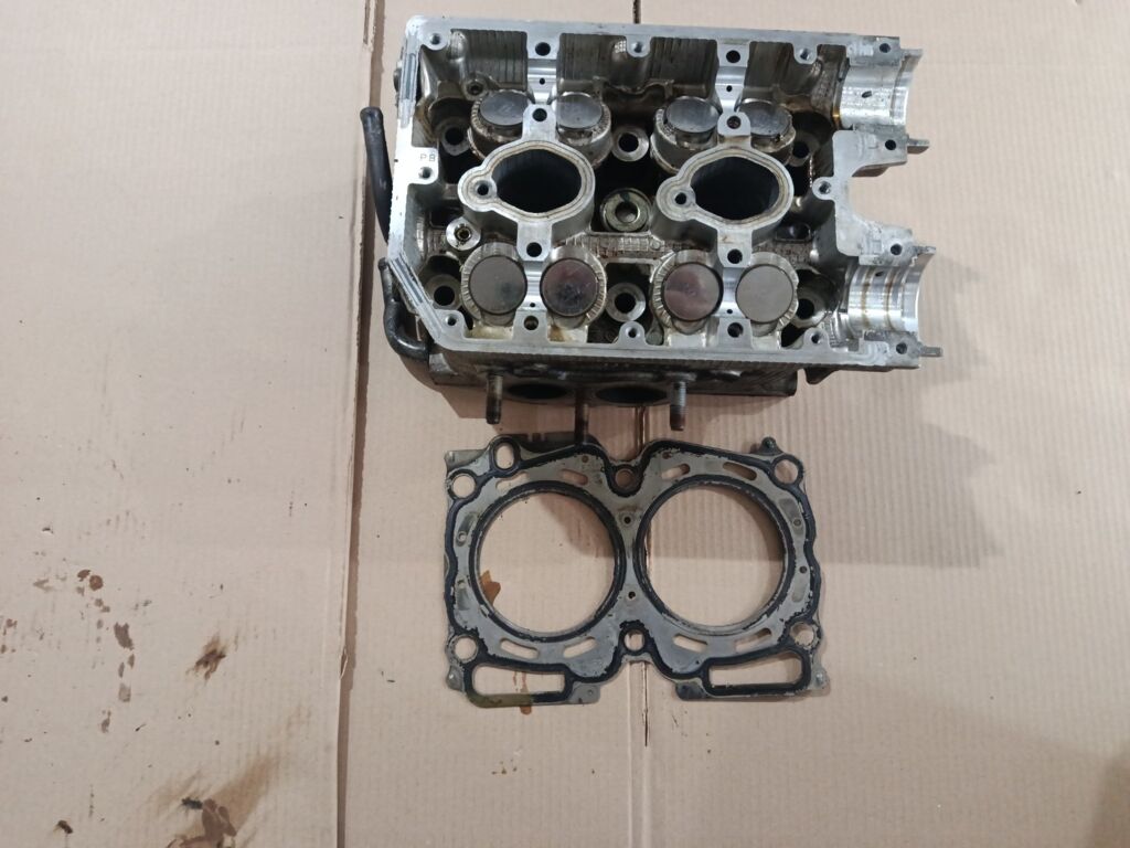 Головка блока цилиндров на Subaru Legacy Wagon BH5 EJ206 Фото 2